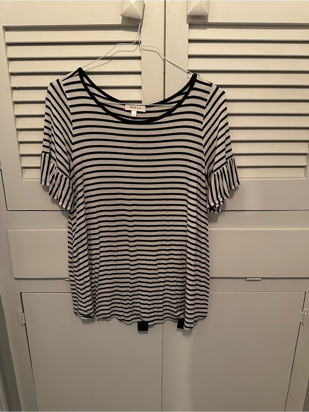 Striped Ruffle Sleeve Tee - Black & White